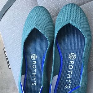 Rothys flats